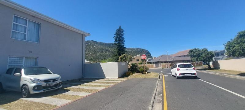 1 Bedroom Property for Sale in Fish Hoek Western Cape